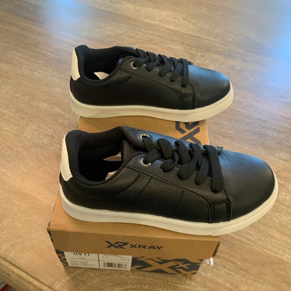 Boys Lace Up Sneakers NWB Size 11